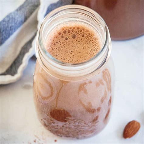 Homemade Chocolate Almond Milk Recipe (Dairy-Free)