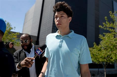 Jackson Mahomes appears in court on sexual battery charges