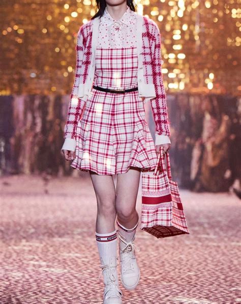 Dior Reveals Its Fall 2021 Collection Inspired By Blackpinks Jisoo