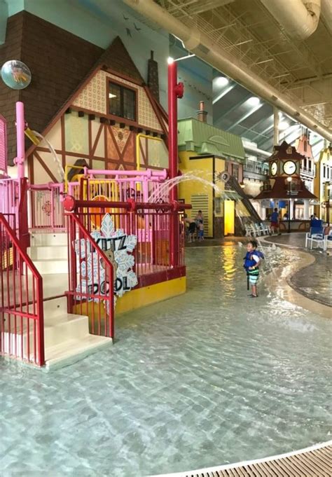 12 Thrilling Indoor Water Parks Around Michigan And The Best Waterpark Hotels