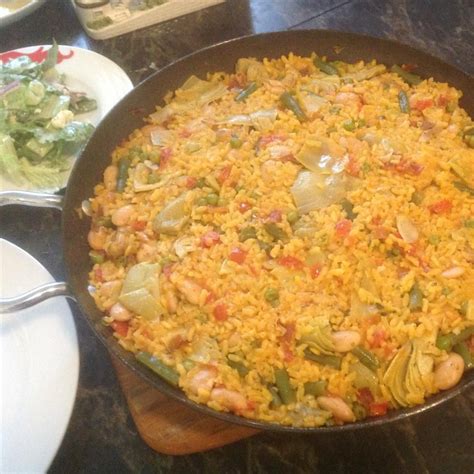 Authentic Paella Valenciana Recipe