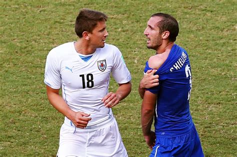 See Uruguay’s Luis Suárez Bite an Opponent at the World Cup