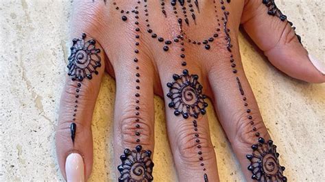 Top More Than Henna Mehndi Tattoo Design Super Hot Vova Edu Vn