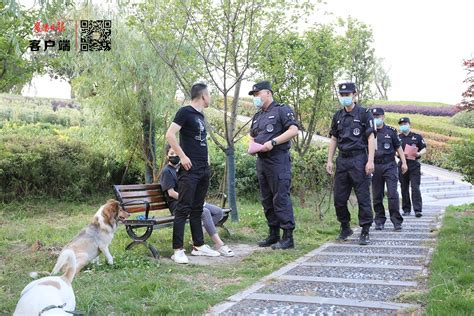 无人机空中喊话！劝导市民文明养犬