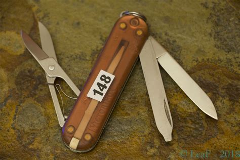 148 Classic SD LeaF S Victorinox Knives Collection