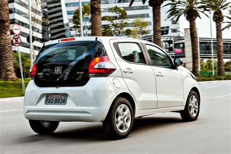 Avaliação Fiat Mobi Drive GSR é amigo do pé esquerdo Motor Show