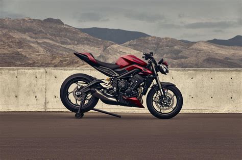 Triumph Street Triple Rs Ps Specs Lap Times Performance