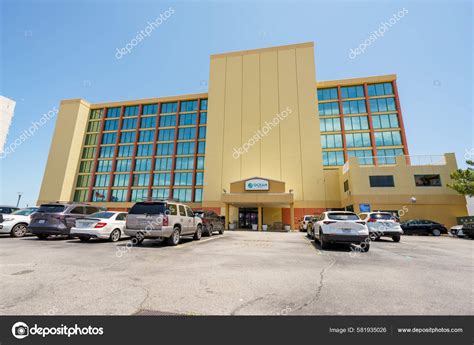 Photo Ocean Resort Virginia Beach — Stock Editorial Photo © felixtm #581935026