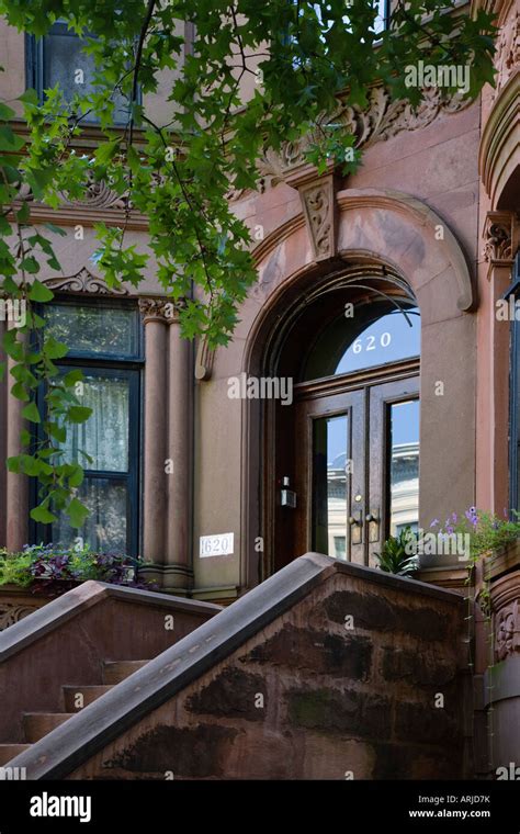 Row of BROWNSTONES PARK SLOPE BROOKLYN NEW YORK CITY Stock Photo - Alamy