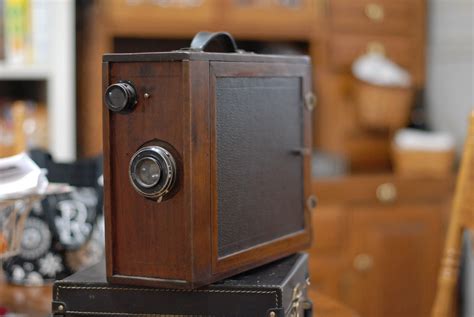 Old box camera | Collectors Weekly