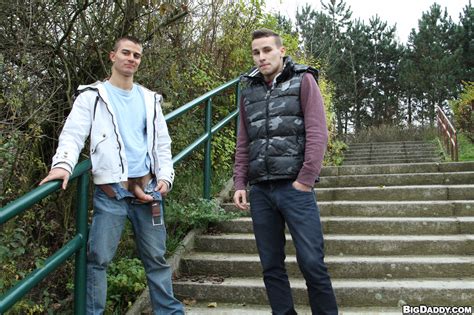 Jan Faust Danek Gyor Frolic Fuck In The Park Foto 8 BoyFriendTV