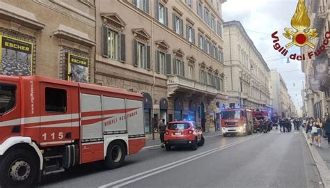 Principio D Incendio All Hotel Plaza Di Roma Fiamme Partite Dalla