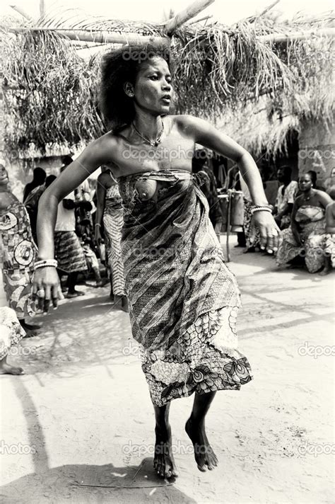 Half Naked Woman From Togo Dances Stock Editorial Photo