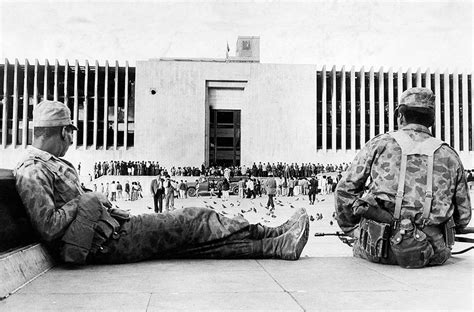 The Take Toma Del Palacio De Justicia 1985 Bogota Antigua Historia De Colombia Bogota