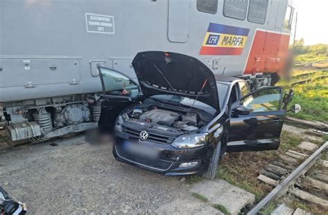 Cumplit accident cu două victime la Vicșani unde un tren de marfă a