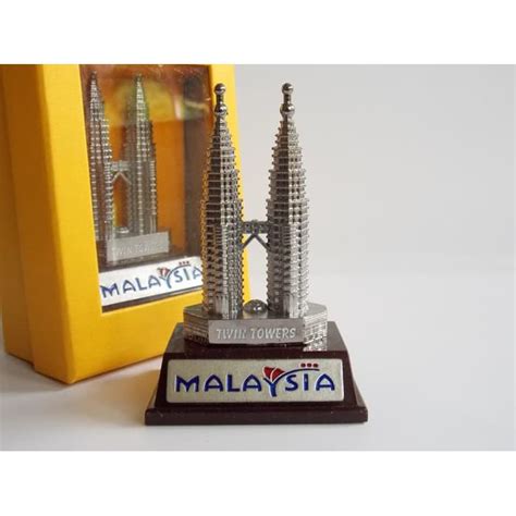 Jual Pajangan Miniatur Petronas Tower K 85cm Souvenir Unik KL Malaysia