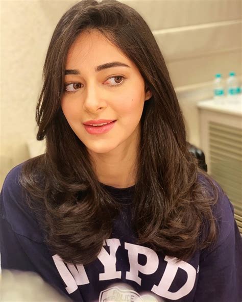 Like It 👍 Or Love It 😘 Ananya Pandey Looks Super Gorgeous Pandey