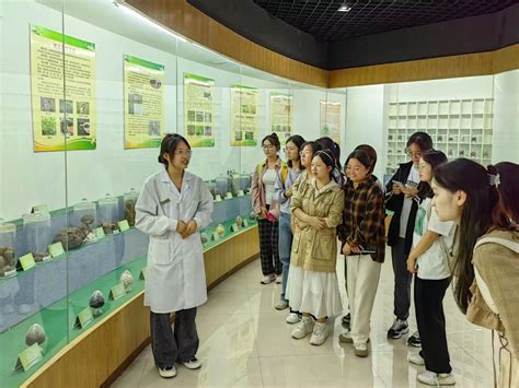 “参观生物标本馆，走进神秘大自然”——记外国语学院学生来访生科院标本馆