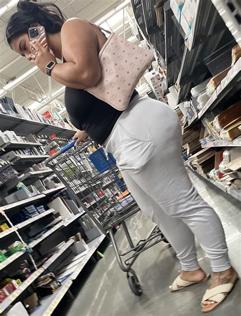 Insanely Huge Booty Chubby Latina Milf In Tight Sweatpants Close Ups Upshots Ass Forum
