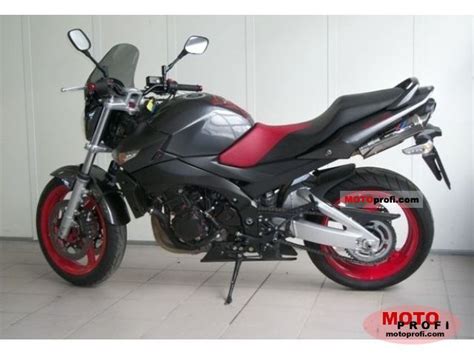 Suzuki GSR 600 2010 Specs and Photos