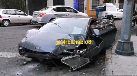 Choca En Su Lamborghini Y Deja Auto Abandonado En Calles De La Cdmx