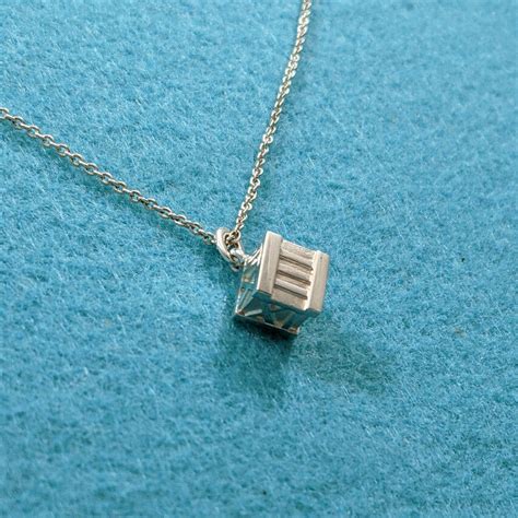 Tiffany Co Atlas Roman Numeral Cube Pendant Neckla Gem