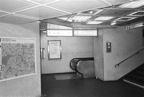 Métro Yashica T4 Ilford hp5 Tilou MARTIN Flickr