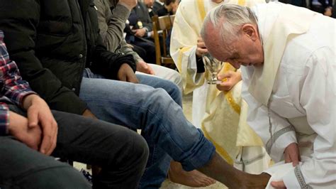 El Papa Oficia La Misa De Jueves Santo En Una Cárcel Rtvees