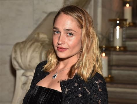 Jemima Kirke As Hope Sex Education Series New And Returning Cast