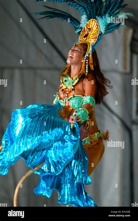 Rio de Janeiro carnival parade Brazil Stock Photo - Alamy