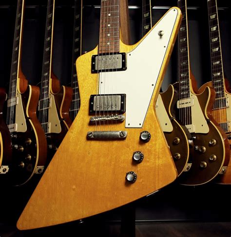 How Gibson Leaned Into The ‘50s Modernist Zeitgeist And Created The