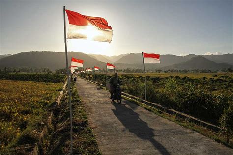 Pemasangan 78 Bendera Merah Putih Di Kulonprogo Yogyakarta