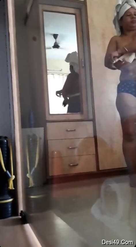 Indian Desi Hot Mom Full Nude Step Son Enjoy Handjob