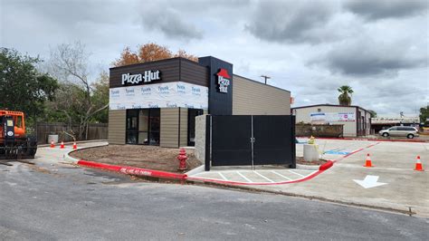 Pizza Hut to Open Soon – La Feria News