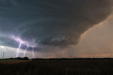 Supercell Thunderstorm And Lightning By Roger Hill Science Photo Library