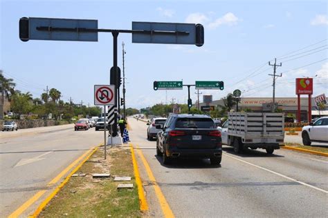 PROHÍBEN RETORNO Cambia circulación vial en bulevar Playa del Carmen