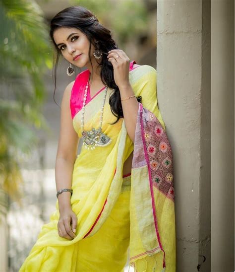 CELEBRITY PICS Top 10 Hot And Sexy Chaitra Reddy Pics