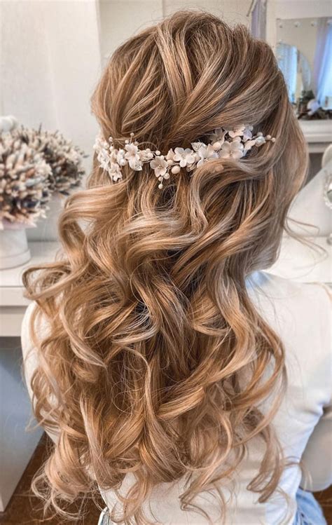 Hairstyles For Brides 2022