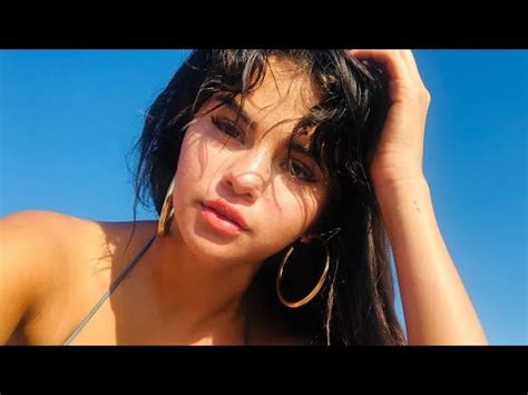 Selena Gomez Looks Jaw Dropping In Her Bikini YouTube