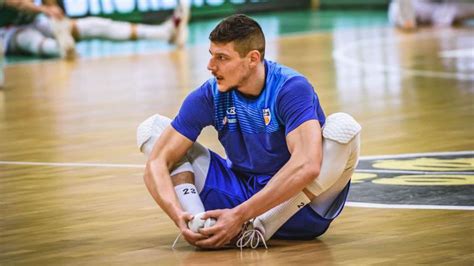 Николай Стоянов: Всеки трябва да погледне проблемите в себе си