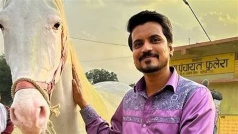 panchayat actor aasif khan discharged  hospital clarifies