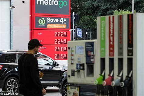 Gloomy Petrol Price Forecast Warning Fuel Will Remain Above 2 A Litre