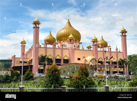 Old State Mosque In Kuching Sarawak Malaysia Borneo Stock Photo Alamy