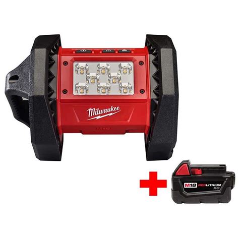 Milwaukee M18 18 Volt Lithium Ion Cordless 1300 Lumen Led Flood Light