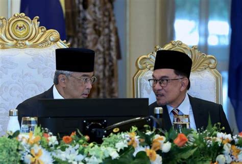 YDP Agong Enggan Terima Gaji Sejak Negara Dilanda COVID 19 Anwar