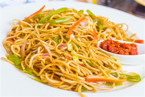 Vegetable Hakka Noodles Kali Mirch By Smita