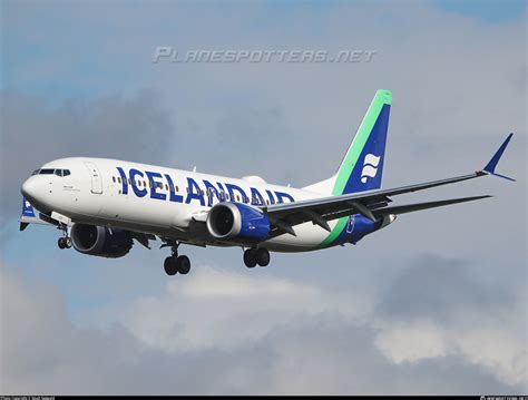 TF ICP Icelandair Boeing 737 8 MAX Photo By Noah Seewald ID 1556737