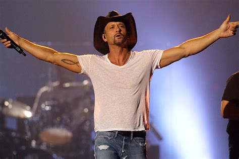 It’s Tim McGraw’s Tattoo!