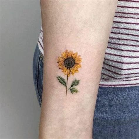 21 Tatuagens de Girassol O Simbolismo Atrás da Beleza