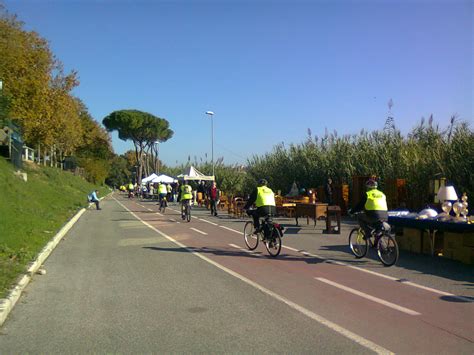 In Bici Per Roma Nuova Pista Ciclabile A Roma Con Pavimentazione Green